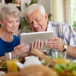 Aðgengi og lífsgæði eldri borgara í stafrænni framtíð: Hvað getum við gert betur?